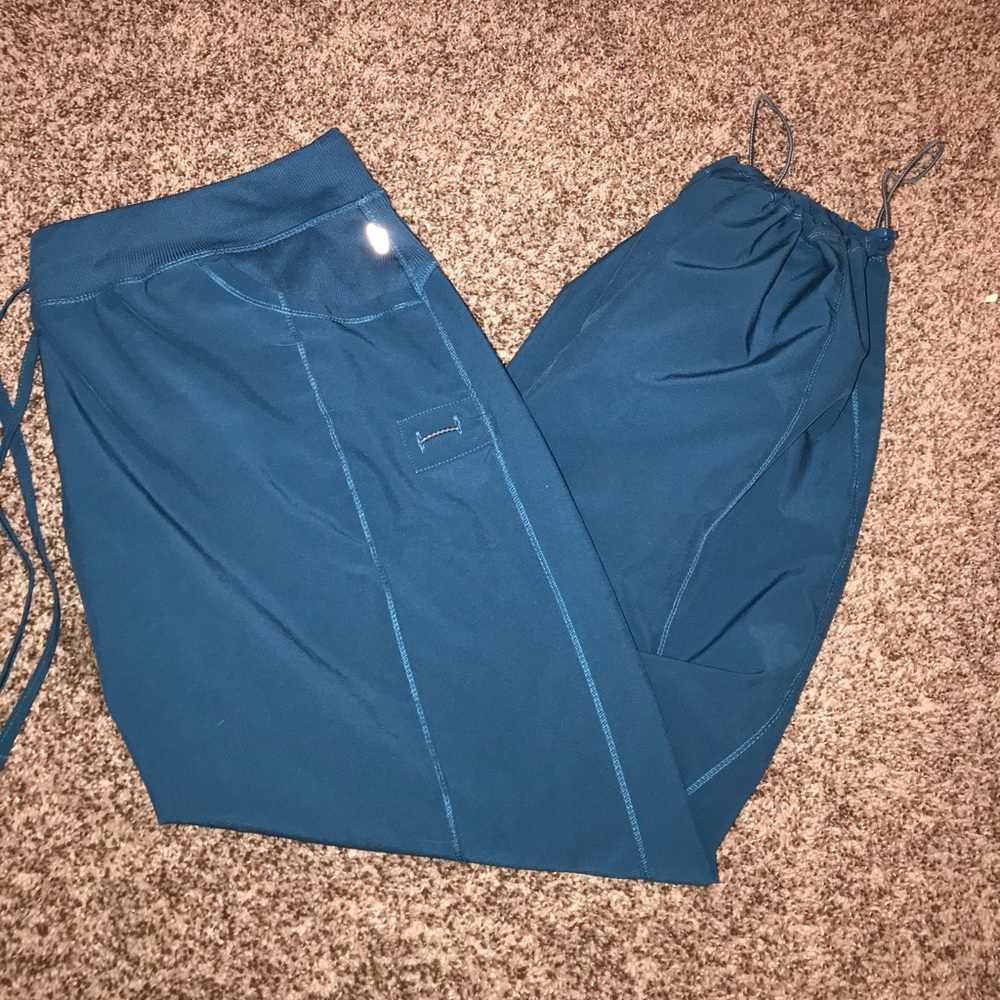 Cherokee infinity scrub bottoms